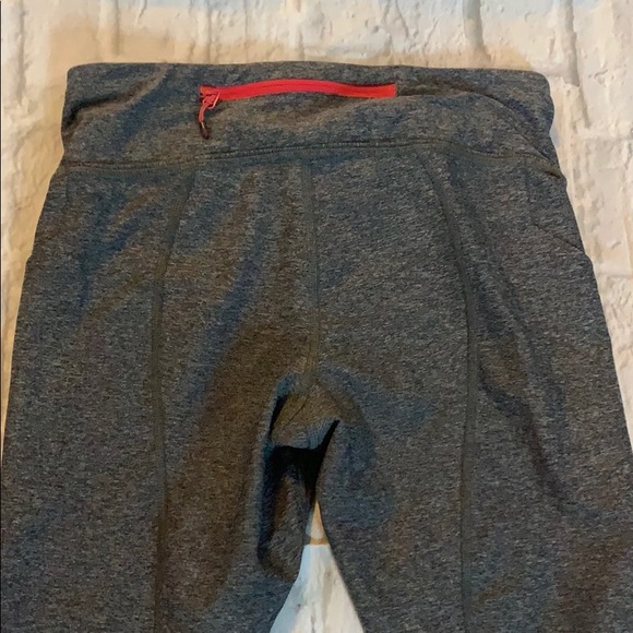 Lululemon cropped leggings sz 6 - Picture 5 of 9
